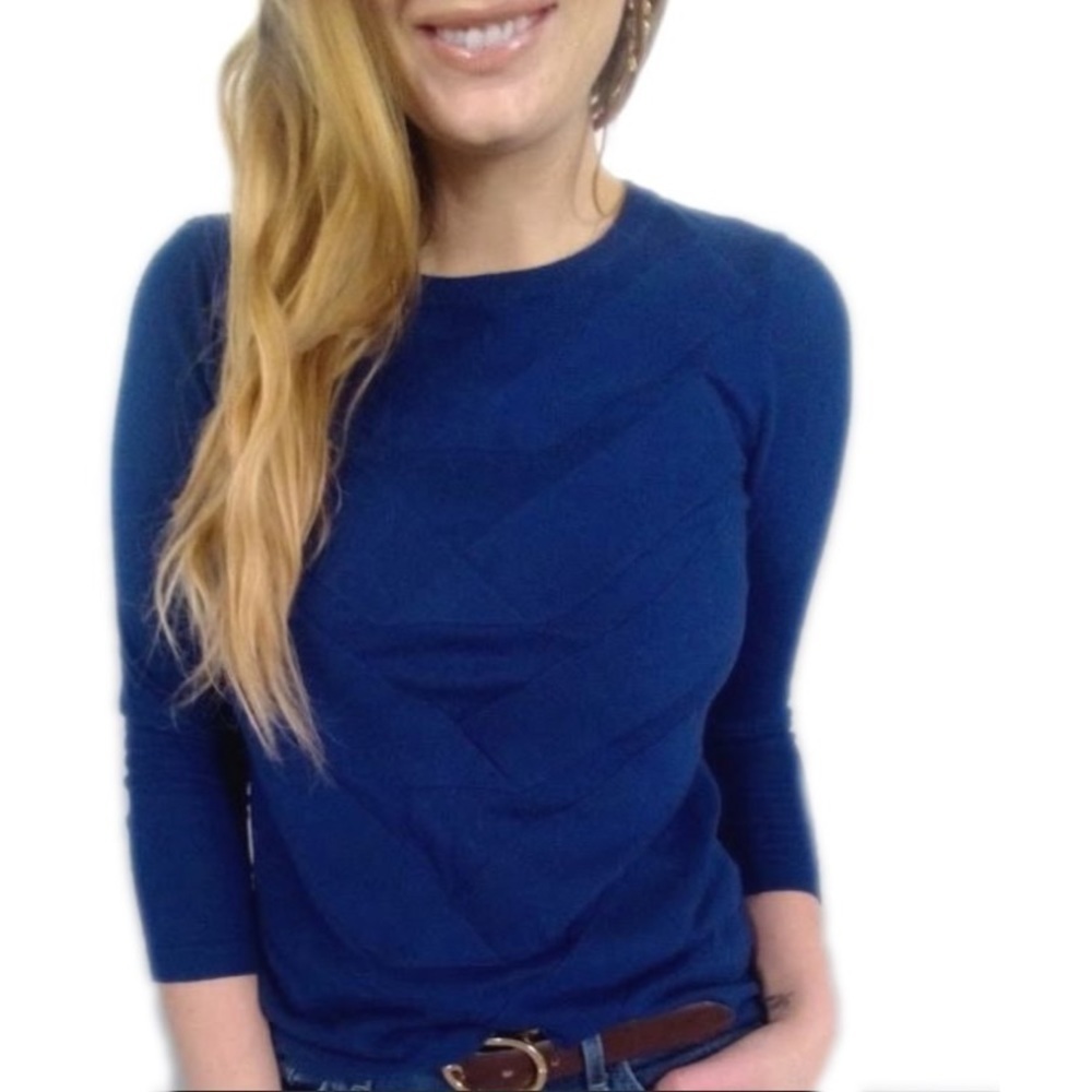 Vince Camuto knit sweater blue size small